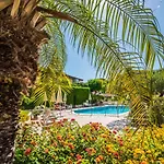 Otel Daphne