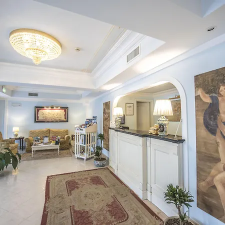Otel Daphne 4*