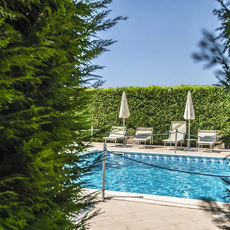 Otel Daphne 4*