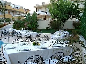 Hotel Daphne
