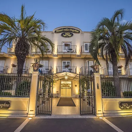 Daphne Hotel