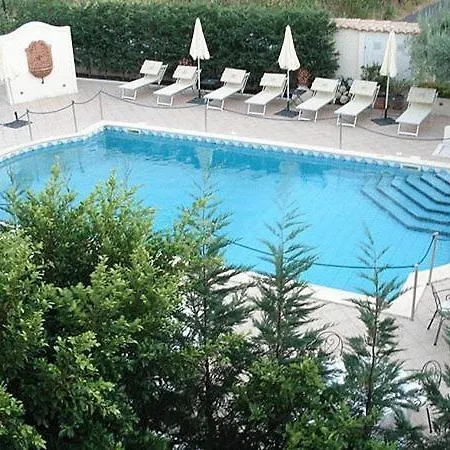 Daphne 지아르디니낙소스