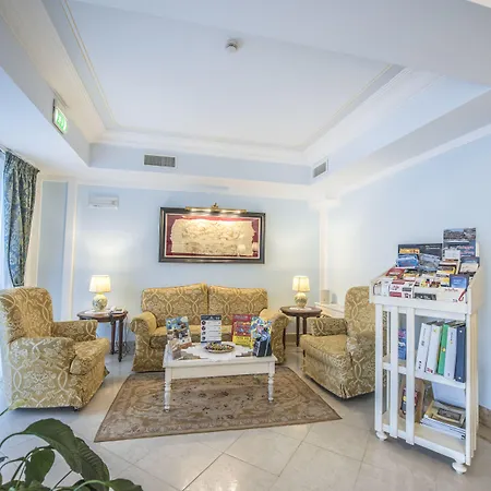 Hotel Daphne Giardini-Naxos