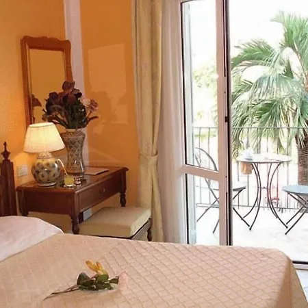 Hotel Daphne