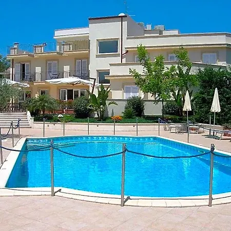 Daphne Hotel Giardini-Naxos