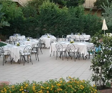 Daphne 4* Джардини-Наксос
