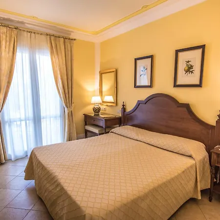 Daphne Hotel Giardini Naxos