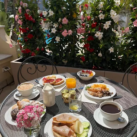 Hotel Daphne Giardini Naxos